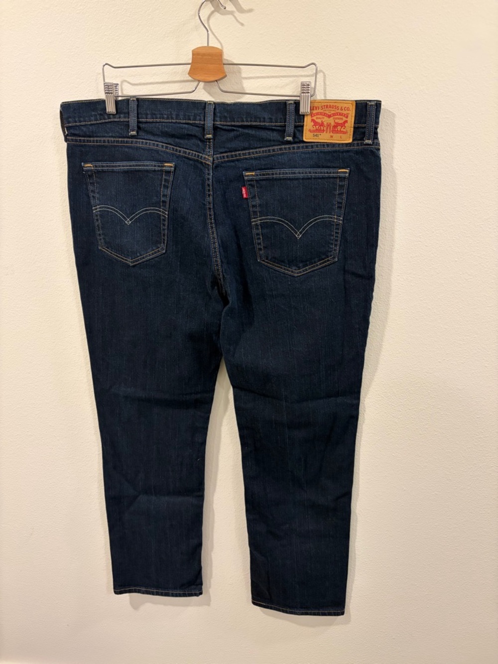 Levi's Men's 541 Athletic Fit Dark Indigo Straight Slim Jeans